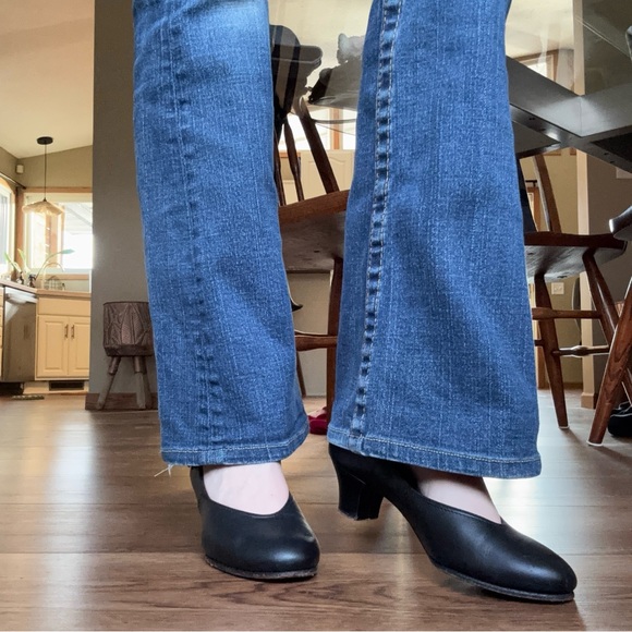 Capezio Black Leather Ballet Heels - Picture 7 of 7